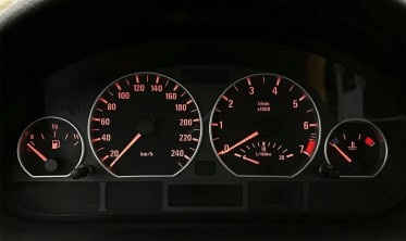 Кольца в щиток приборов BMW E46 матовые фото