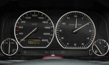 Декоративні кільця в панель приладів Volkswagen Golf 3 / Vento фото