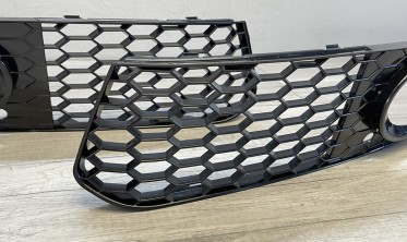Решітка радіатора (рамки) протитуманок Audi A4 B8 у стилі RS фото