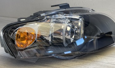 Чорні передні фари Audi A4 B7 тюнінгові з кільцями  фото