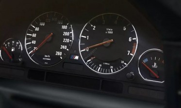 Кольца в щиток приборов BMW E34 / BMW E32 (глянцевые) фото