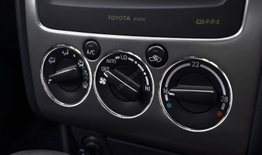 Хромированные кольца на ручки климат контроля Toyota Avensis T22 фото