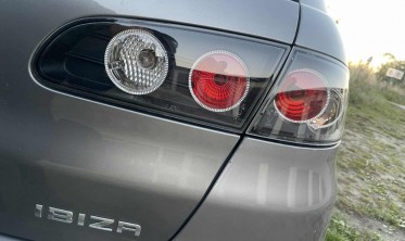 Ліхтарі задні тюнінгові Seat Ibiza 3 6L чорні фото