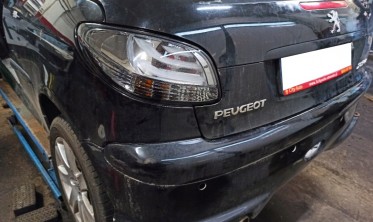 Тонированные фонари задние (стопы диодные) PEUGEOT 206 хетчбек фото