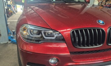 Тюнинговые фары передние BMW X5 E70 с 3D кольцами и ДХО фото