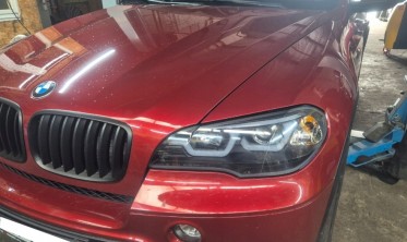 Тюнинговые фары передние BMW X5 E70 с 3D кольцами и ДХО фото