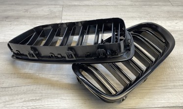 Решетка радиатора (ноздри) BMW F10, F11 с двойными ребрами фото
