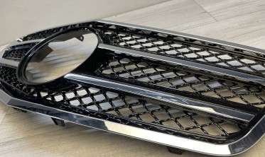 Тюнинговая решетка радиатора Mercedes W212 в стиле AMG  фото