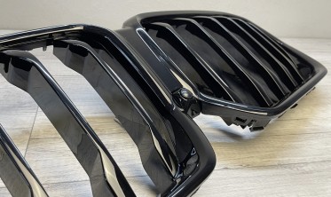 Решетка радиатора (ноздри) BMW X6 G06 в стиле M-perform фото