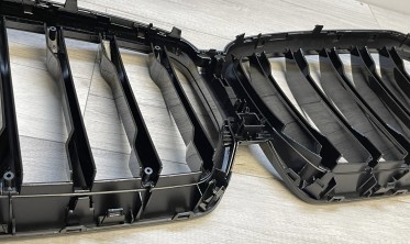 Решетка радиатора (ноздри) BMW X6 G06 в стиле M-perform фото