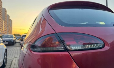 Светодиодные фонари задние Seat Leon 2 дорестайл red smoke фото