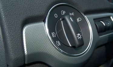 Декоративне кільце на перемикач світла Skoda Octavia 2 фото