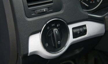 Декоративне кільце на перемикач світла Skoda Octavia 2 фото