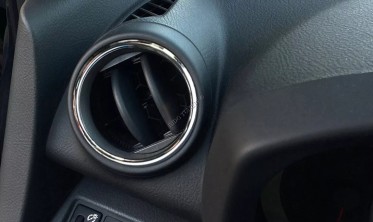 Хром кольца на обдувы Toyota Rav 4 фото