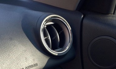 Хром кольца на обдувы Toyota Rav 4 фото