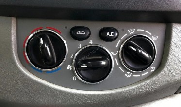 Декоративні кільця на ручки пічки Renault Trafic / Opel Vivaro фото