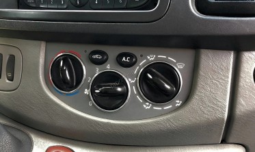 Декоративні кільця на ручки пічки Renault Trafic / Opel Vivaro фото
