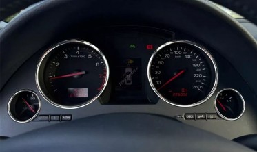 Декор кольца в щиток приборов Audi A8 / S8 D3 фото