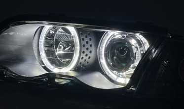 Чорні передні фари з діодними кільцями BMW E46 дорестайл Sedan / Kombi фото