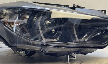 Чорні фари передні BMW F30/F31 дорестайл з жовтими кільцями фото