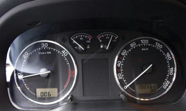 Хром кольца в щиток приборов Skoda Octavia 1 Tour фото
