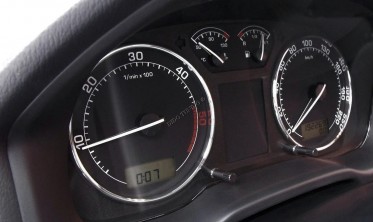 Хром кольца в щиток приборов Skoda Octavia 1 Tour фото
