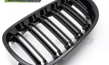 Решетка радиатора BMW 5 E60, E61 спорт стиль, черная глянцевая фото