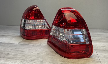 Тюнинговые фонари задние Mercedes W202 C-класс фото