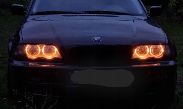 Фары передние с поворотами BMW E46 седан, черные Angel Eyes фото
