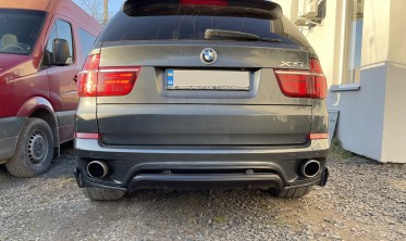 Диффузор заднего бампера BMW X5 E70 LCI в стиле Aero фото