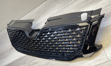 Черная решетка радиатора Skoda Octavia MK3 2012-2016 спорт стиль RS  фото