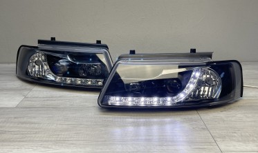Фары передние VW Passat B5 дорестайл с диодной полосой Daylight фото