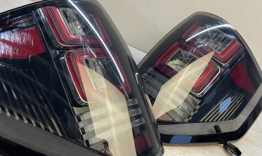 Светодиодные задние фонари Ford F150 MK12 темные тюнинговые фото