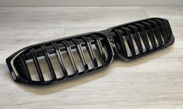 Решітка радіатора (ноздрі) BMW G20 / G21 LCI чорна глянцева фото