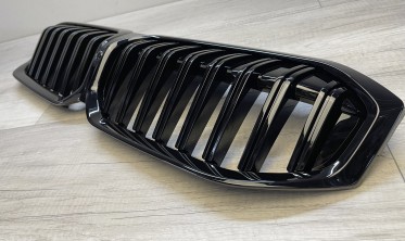 Решітка радіатора (ноздрі) BMW G20 / G21 LCI чорна глянцева фото