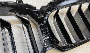 Решітка радіатора (ноздрі) BMW 5 G30 / G31 LCI 2020-2023 чорна глянцева фото