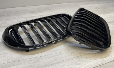 Решітка радіатора (ноздрі) BMW 7 G11 / G12 2015-2019 чорна глянцева фото