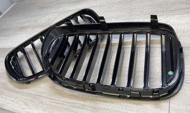 Решітка радіатора (ноздрі) BMW 7 G11 / G12 2015-2019 чорна глянцева фото