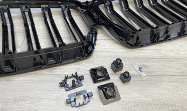 Решетка радиатора (ноздри) BMW X6 G06 2019-2023 черная глянцевая фото