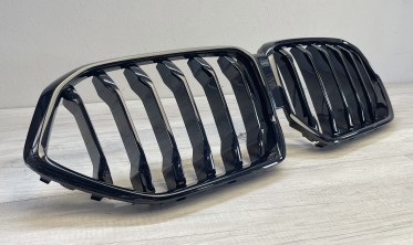 Решітка радіатора BMW X6 G06 2019-2023 чорна глянцева вар. 2 фото