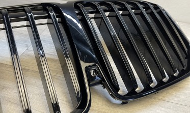 Решетка радиатора (ноздри) BMW X7 G07 LCI 2023- черная глянцевая вар. 1 фото