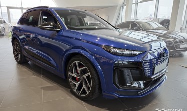Захисна накладка заднього бампера Audi Q6 e-tron фото