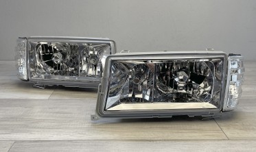 Новые передние фары с поворотами Mercedes W201 / 190 фото