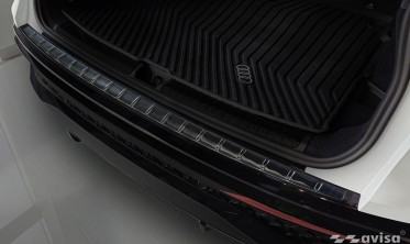 Защитная накладка на задний бампер Audi Q5 MK3 2024- черный графит фото