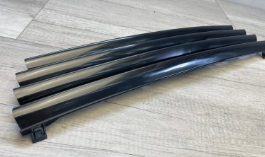 Решетка радиатора VW Passat B4 35i черная без значка фото