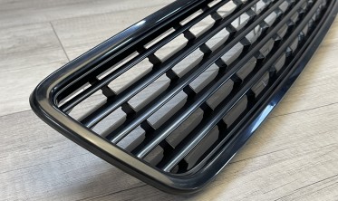 Решітка радіатора без емблеми Audi A4 B5 чорна фото