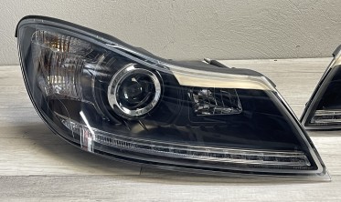 Фари передні із чорним корпусом Skoda Octavia 2 A5 рестайлінг фото