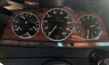 Хром кольца в панель приборов Mercedes W123 фото