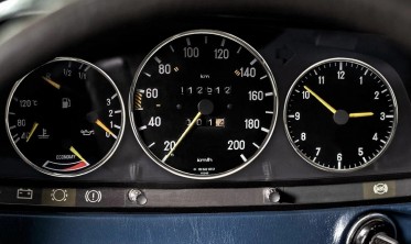 Хром кольца в панель приборов Mercedes W123 фото