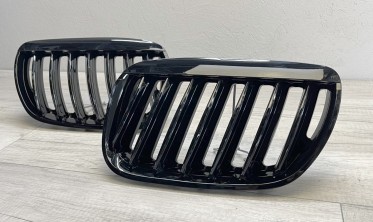 Тюнінгові решітки радіатора BMW X5 E53 рестайлінг Gloss Black фото